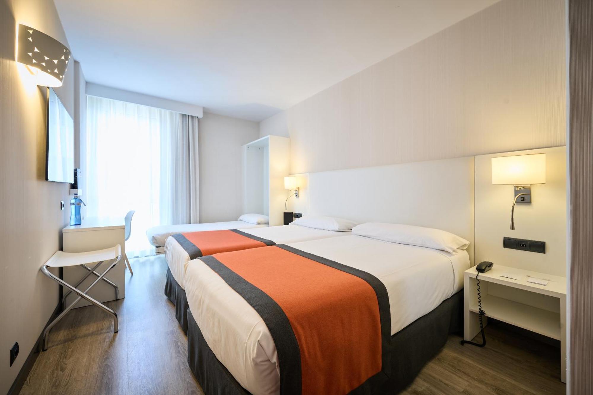 Hotel Catalonia Bristol San Andrés de la Barca Zimmer foto